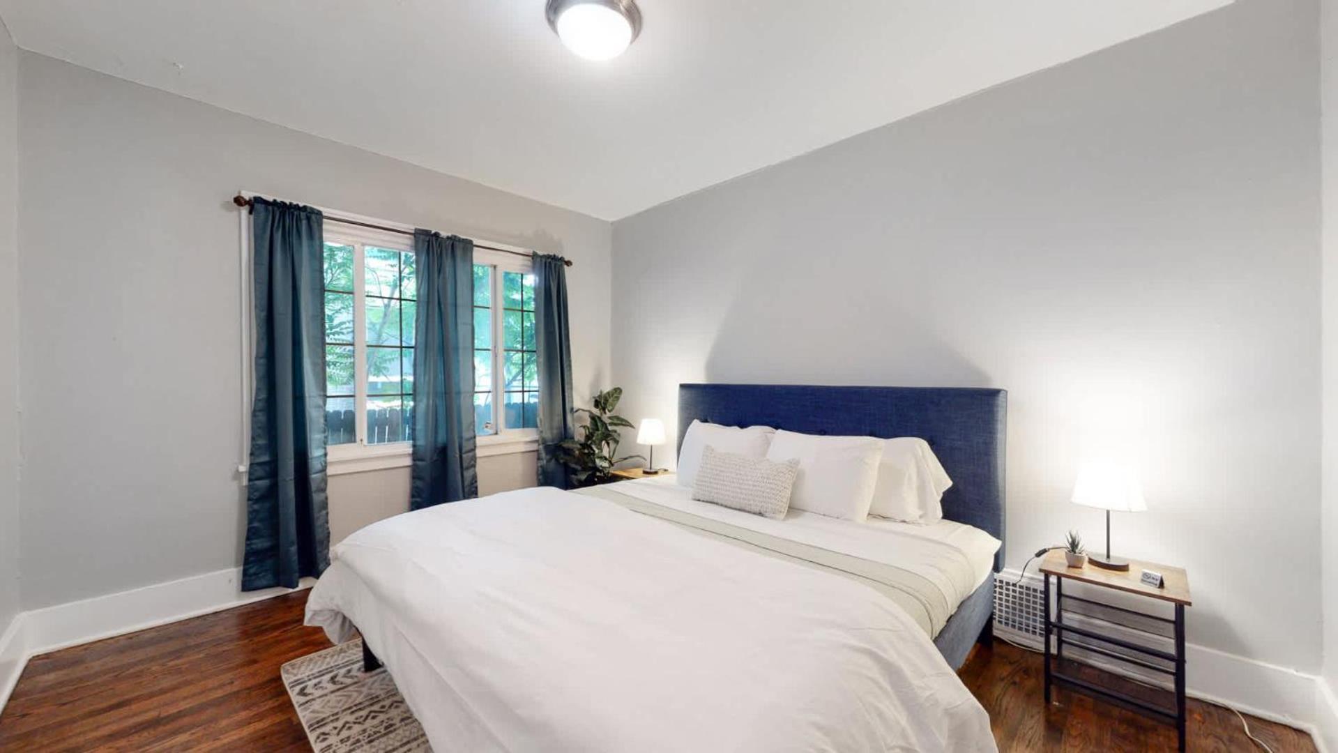 Holiday home Chic Family Retreat Free Parking & Prime Location *