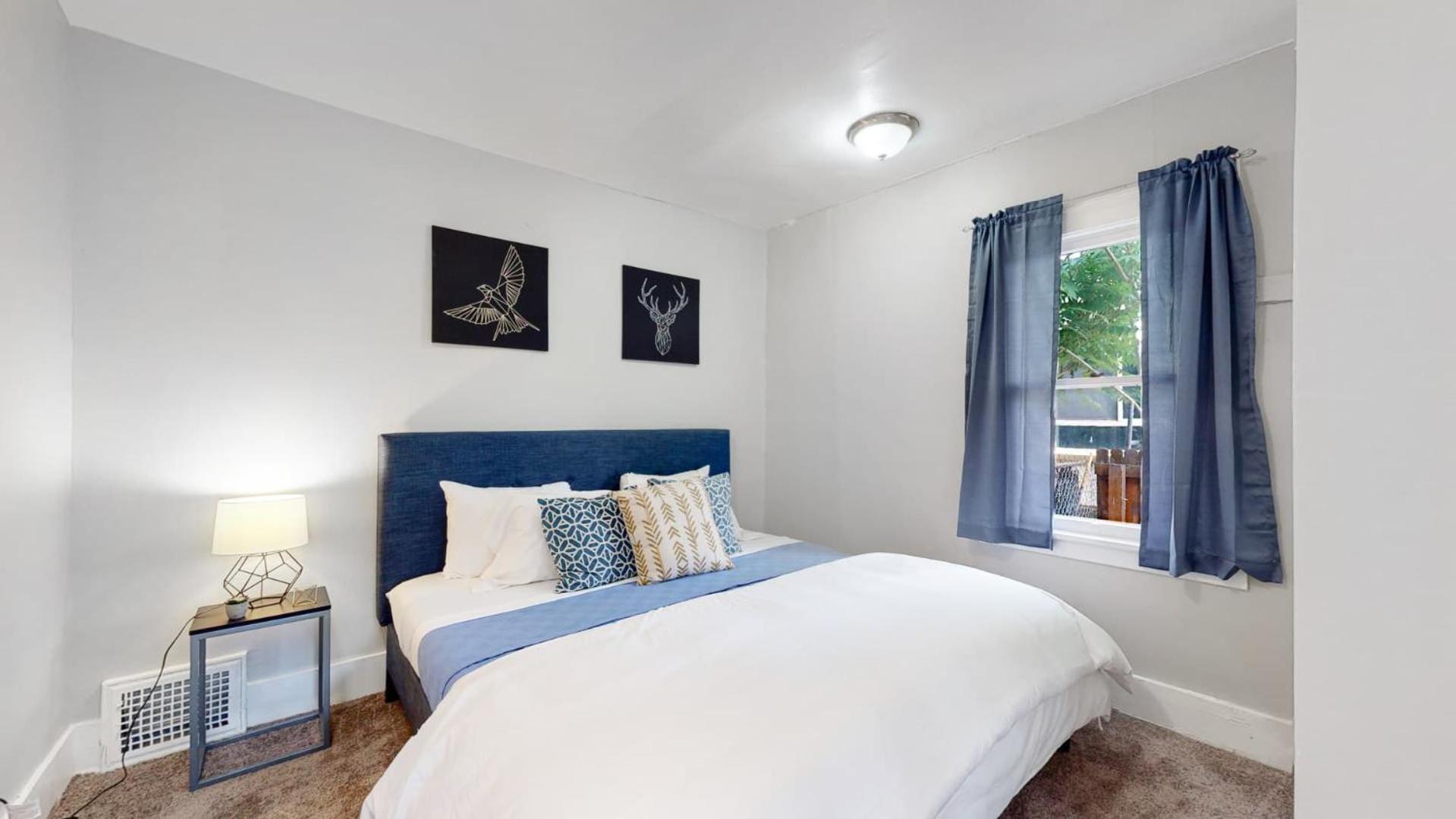 Holiday home Chic Family Retreat Free Parking & Prime Location *