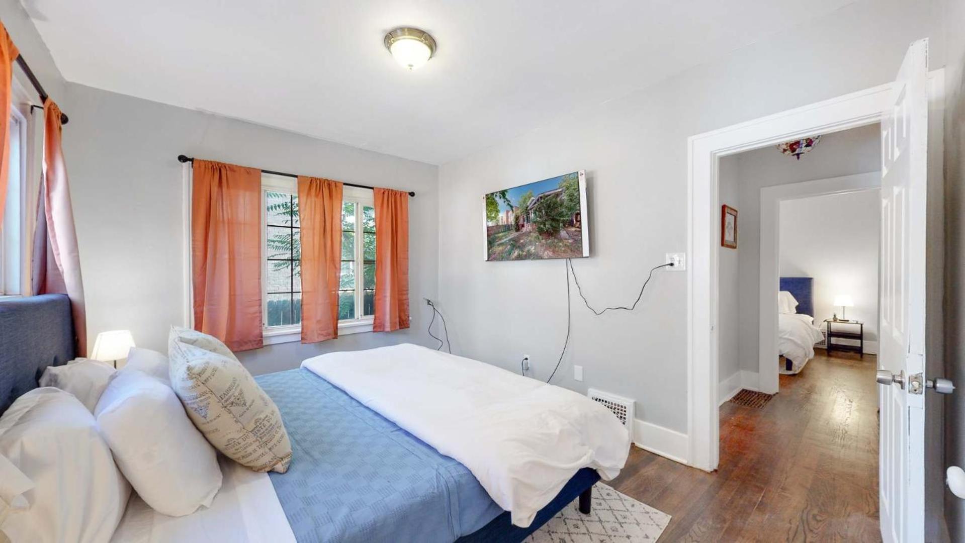 Holiday home Chic Family Retreat Free Parking & Prime Location *